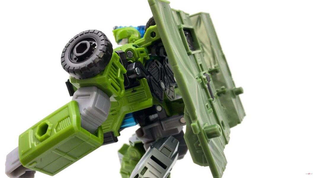 Transformers Legacy Bulkhead In Hand Image  (53 of 56)